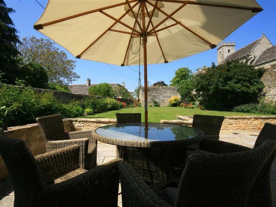 Hillside Cottage Burford Exterior photo