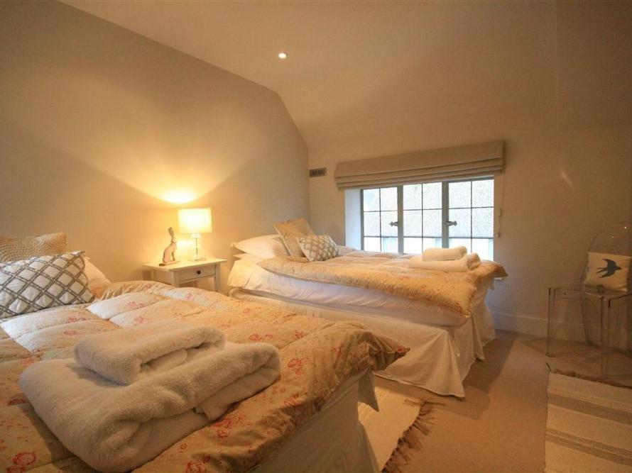 Hillside Cottage Burford Exterior photo